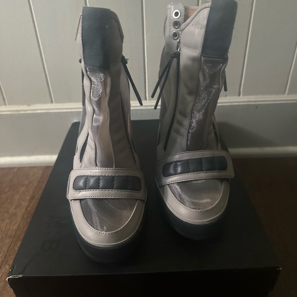 L.A.M.B. Booties - Picture 2 of 7